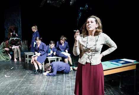 Zagrebačko kazalište mladih: Kristian Novak / Tomislav Zajec, Črna mati zemla, red. Dora Ruždjak Podolski