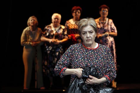 Hrvatska drama HNK-a Ivana pl. Zajca i HKD teatar Rijeka: Vedrana Rudan, Dabogda te majka rodila, red. Tatjana Mandić Rigonat