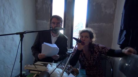 Ljubica Letinić i Ante Perković; Multimedijalna koliba, Zagreb: Hoerspiel – mala igra za slušanje (i gledanje), autorski projekt Pavlice Bajsić (fotorafija s premijere)