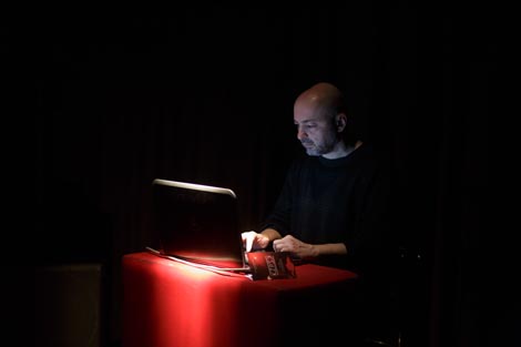 Teatar &TD, Zagreb: Kompozicija za pisanje za kompoziciju: Konačno mrtav!, autori Miodrag Gladović, Boris Popović