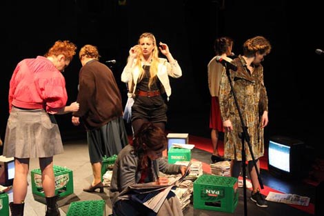 Zagrebačko kazalište mladih: Kako smo preživjele (po motivima eseja Slavenke Drakulić i pričama glumica), red. Dino Mustafić