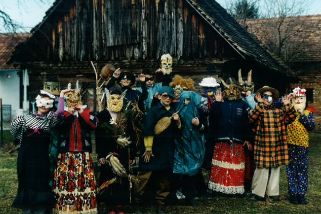 Maškare, Resnik, 2000.
