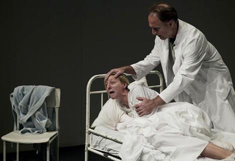 Zagrebačko kazalište mladih: Sarah Kane, 4.48 Psihoza, red. Božidar Violić